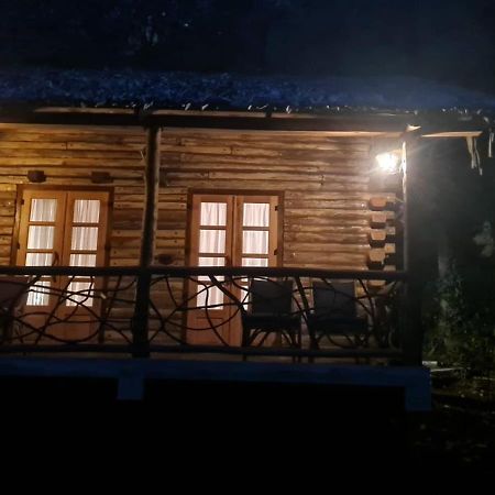 Aya Natural Udumbanshola Bagian luar foto