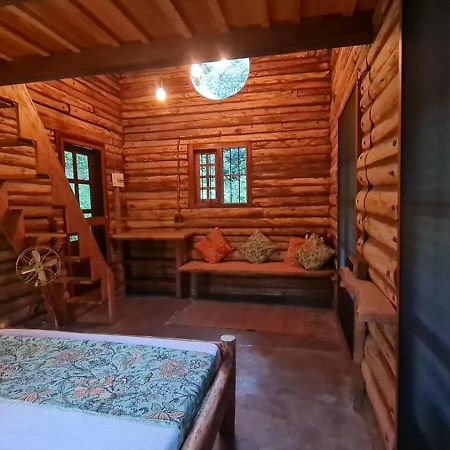 Aya Natural Udumbanshola Bagian luar foto